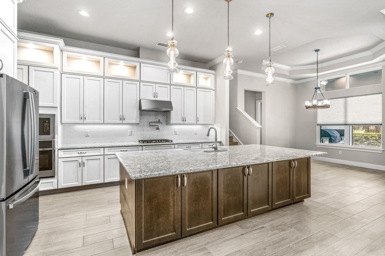 Photo 6 of 20: KITCHEN ISLAND