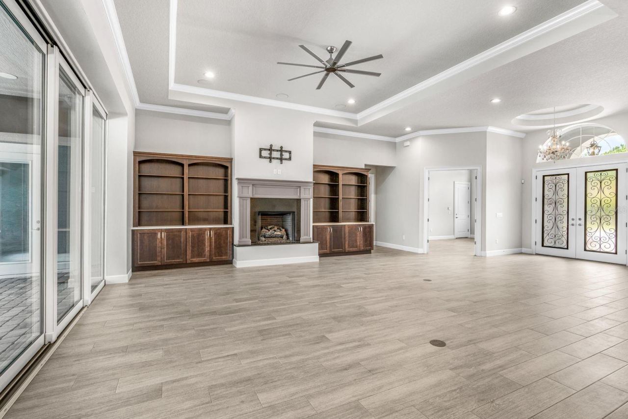 Photo 17 of 20: FAMILY ROOM