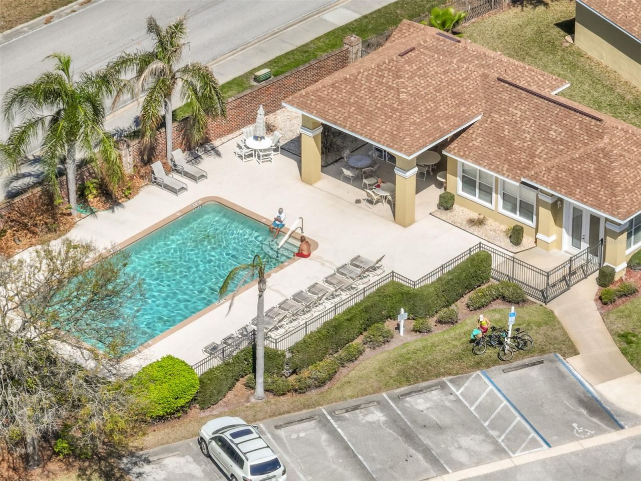 Photo 9 of 20: COMMUNITY POOL