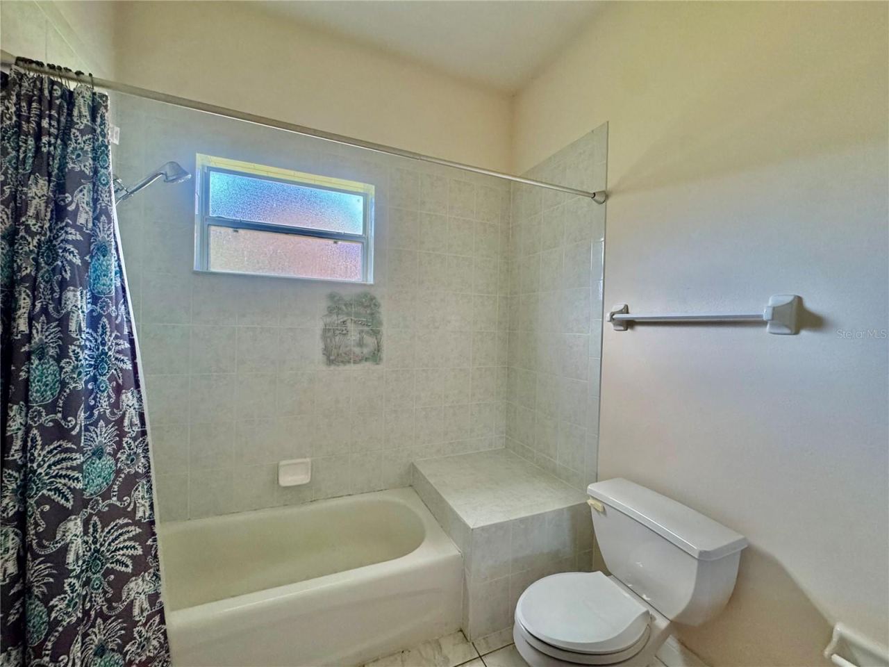 Photo 18 of 20