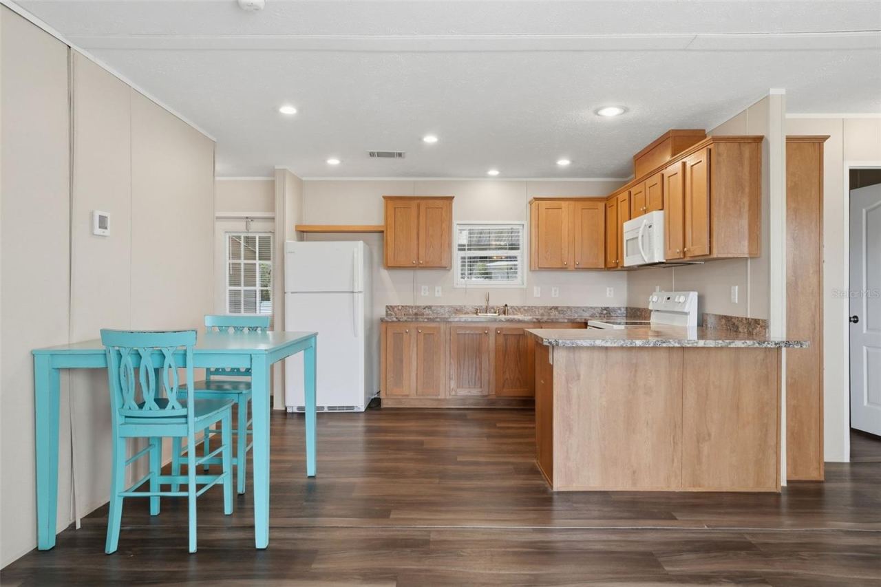Photo 17 of 20: Kitchen/dining area