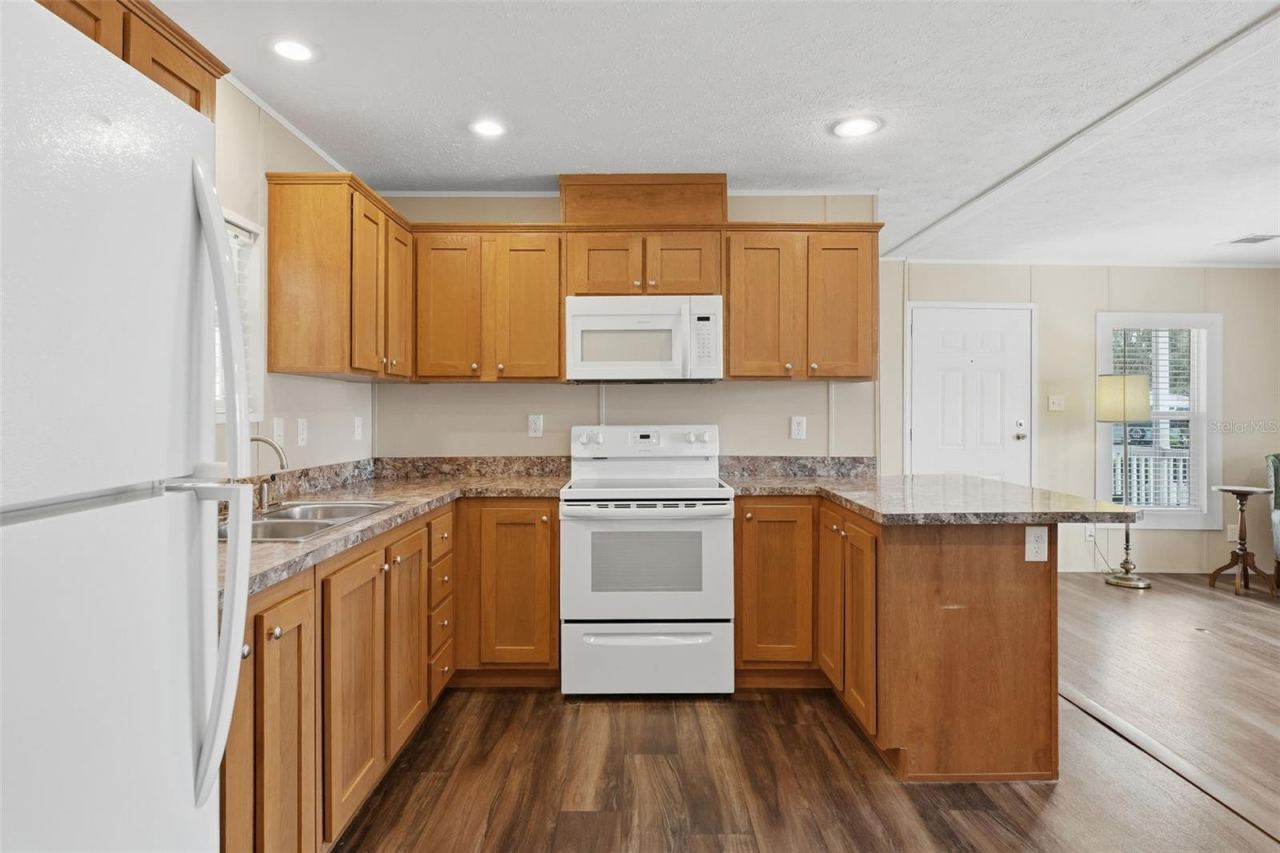 Photo 10 of 20: Kitchen