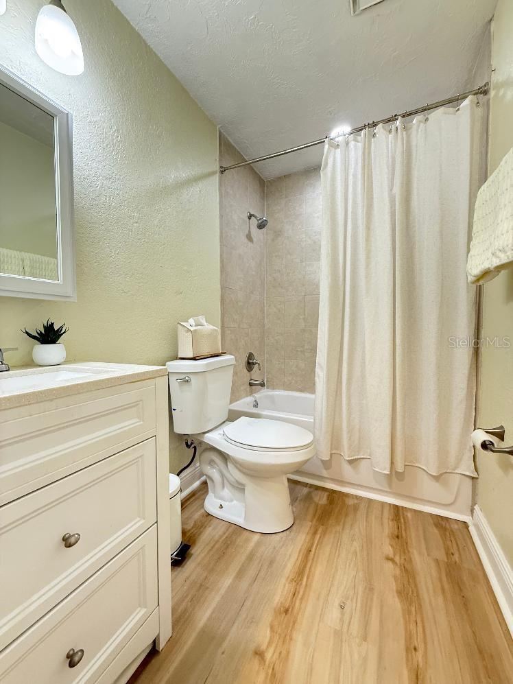 Photo 8 of 16: Bathroom