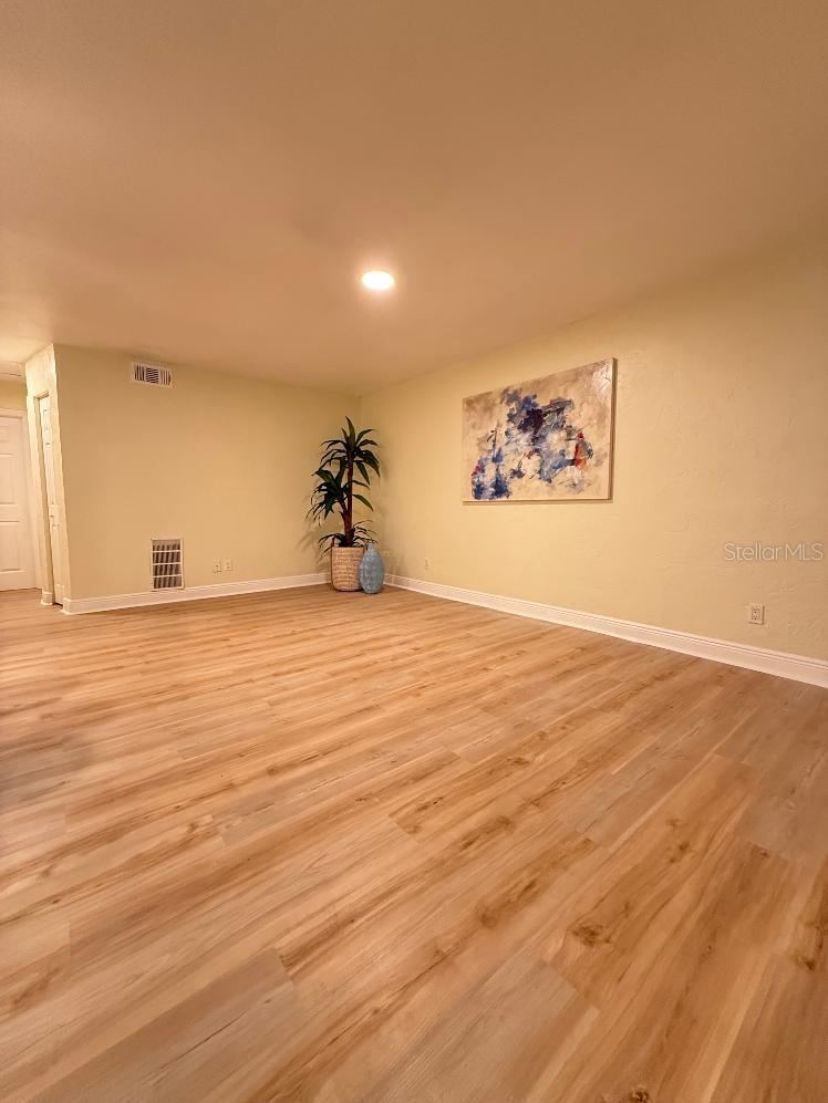 Photo 3 of 16: Great room