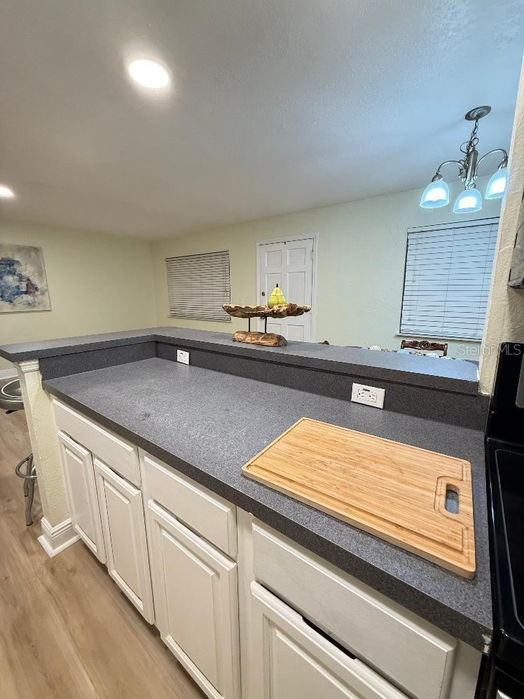 Photo 6 of 16: Kitchen view towards the entrance