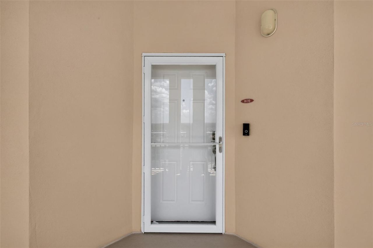 Photo 3 of 20: Front door to unit
