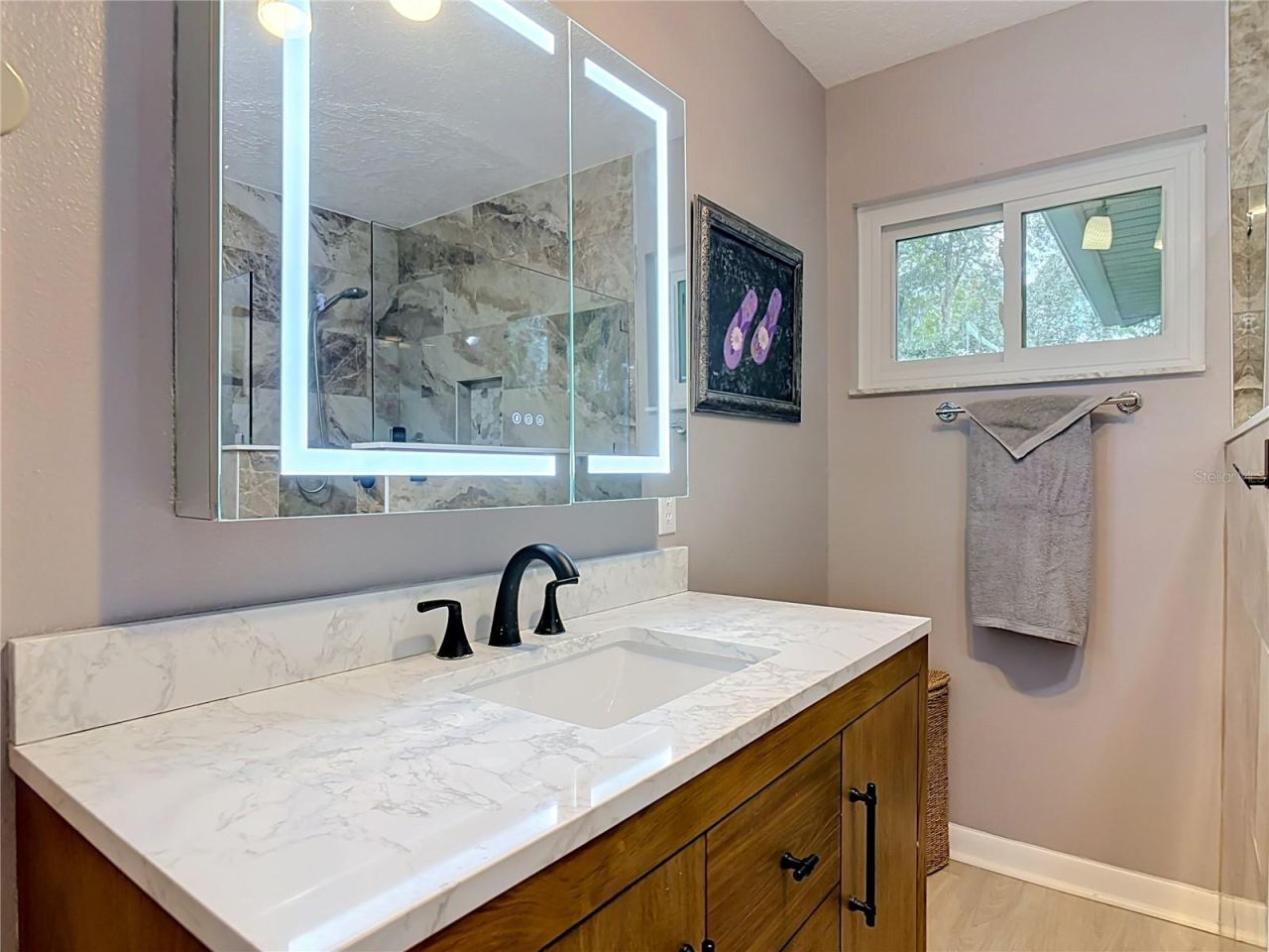 Photo 17 of 20: primary en-suite