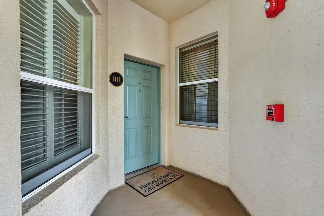 Photo 4 of 20: Front Door