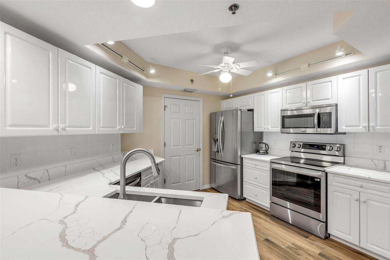 Photo 20 of 20: Quartz Countertops!