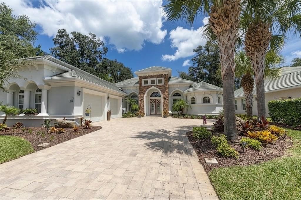 Photo 19 of 20: Oversized 2 Car Garage