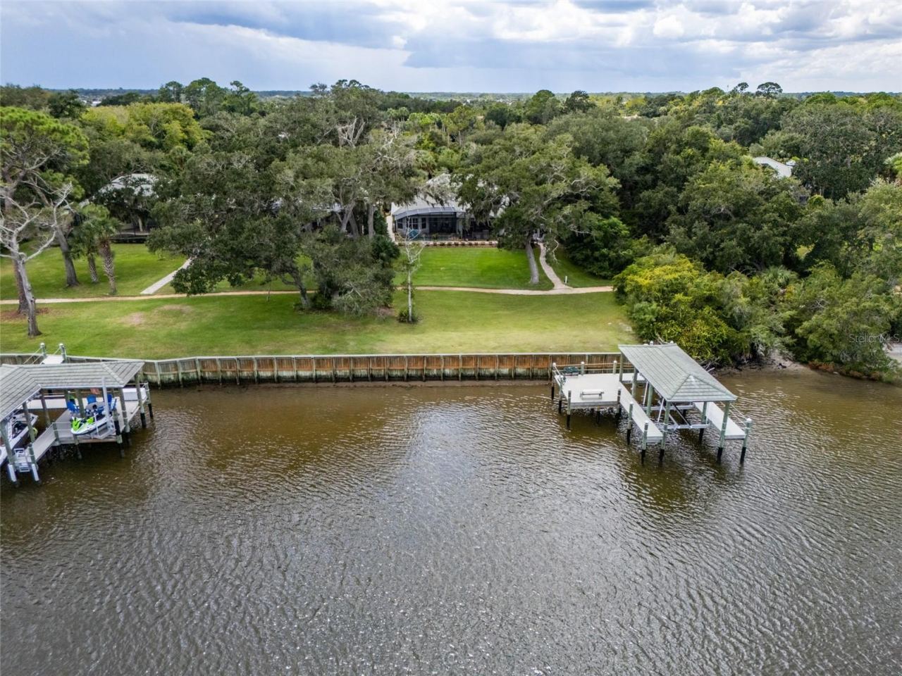 Photo 3 of 20: ICW LOCATION WITH SEAWALL, BOATHOUSE AND LIFT