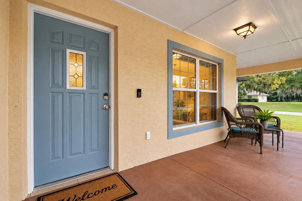 Photo 10 of 20: Front Porch