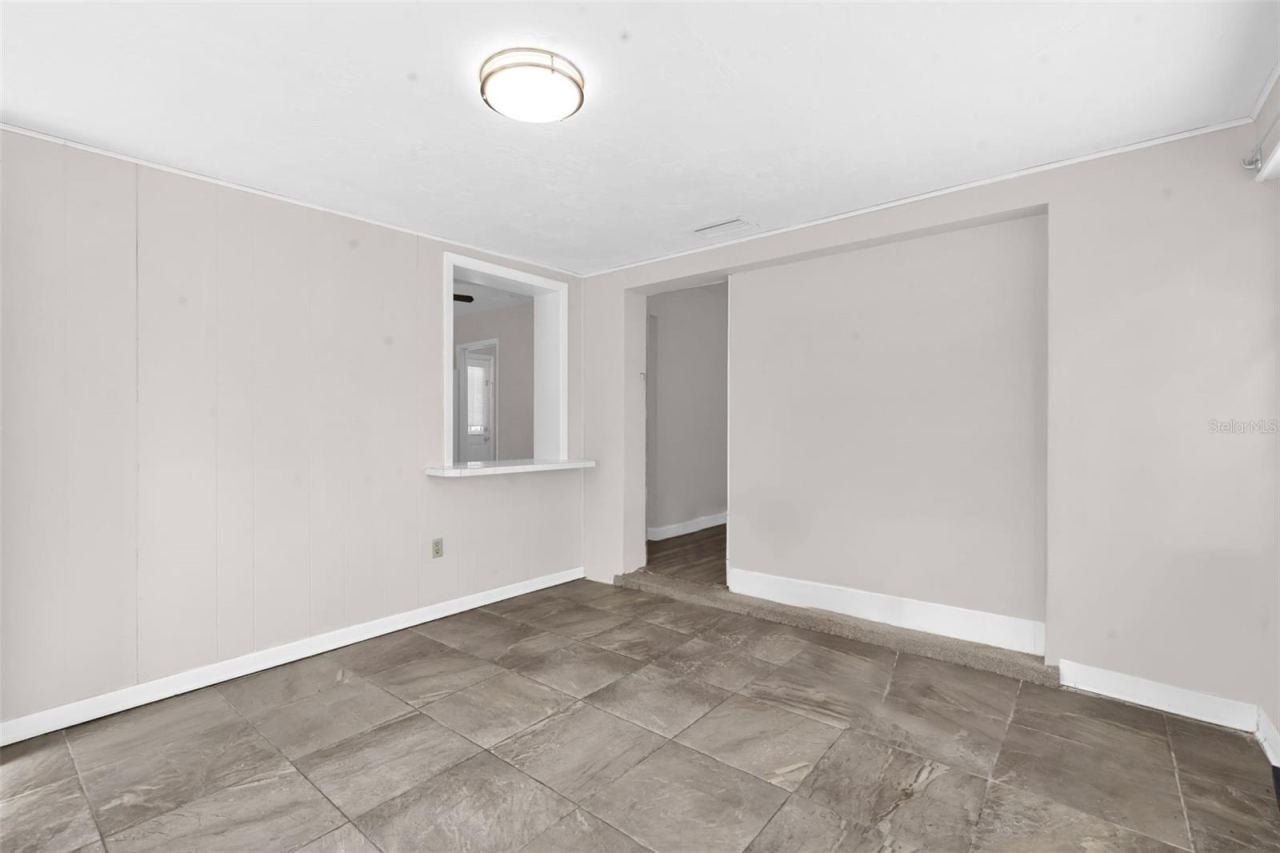 Photo 18 of 20