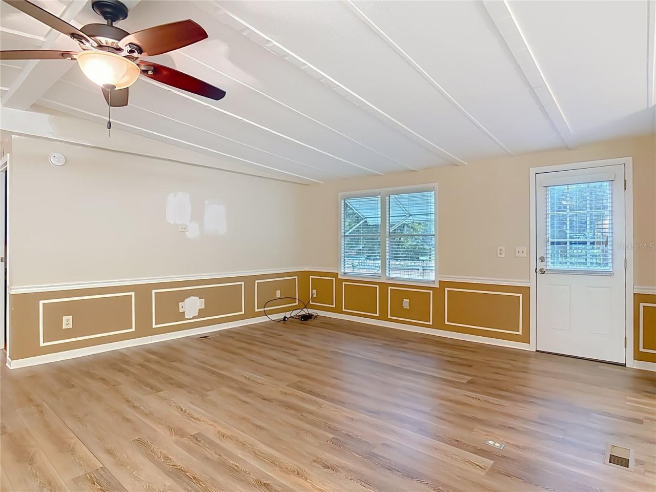 Photo 6 of 20